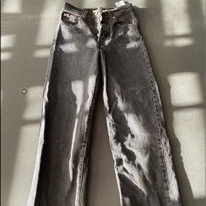 Black Levi’s Crop Straight Ribcage Jeans